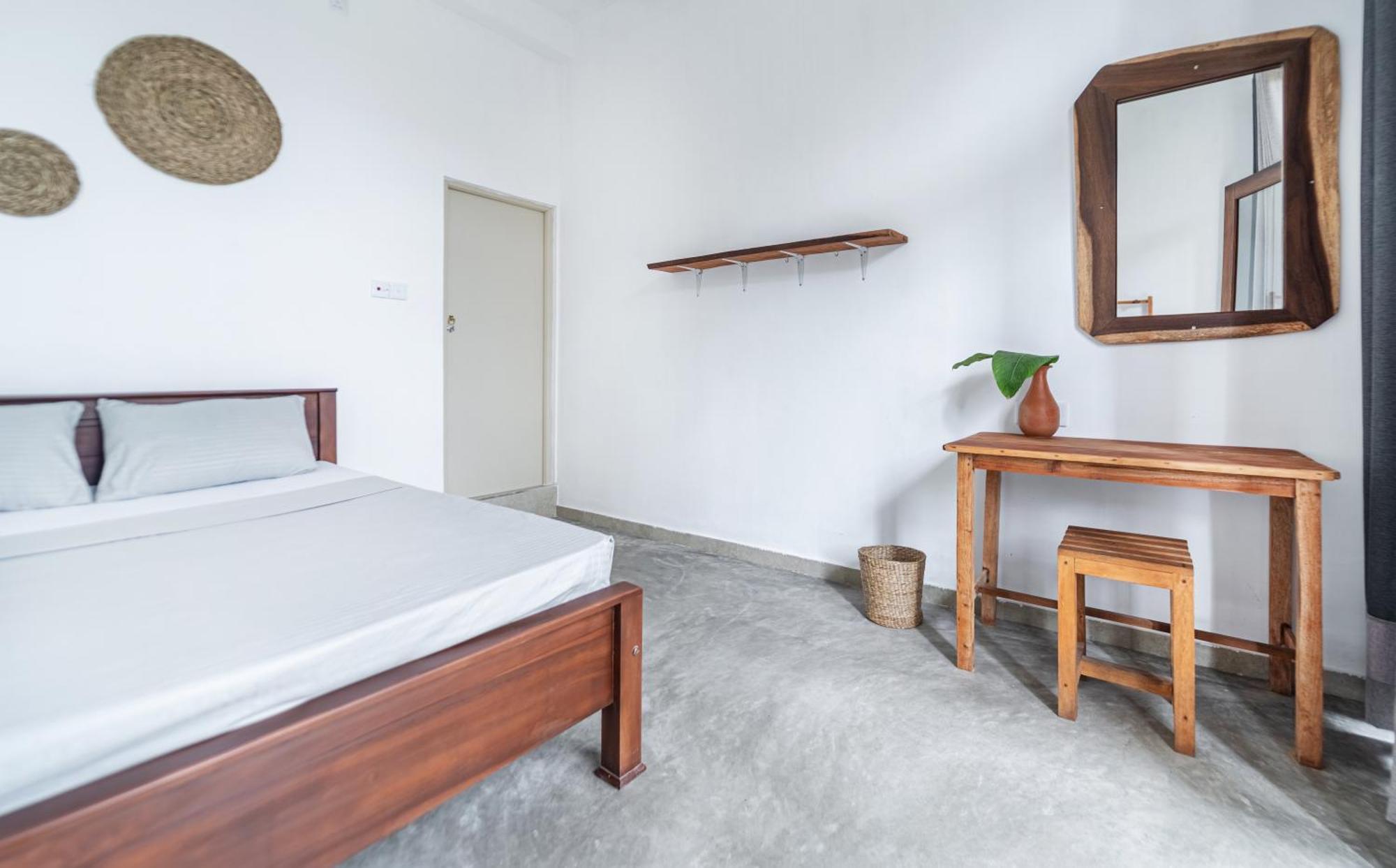 Drifter - Rooms & Food Midigama East Εξωτερικό φωτογραφία